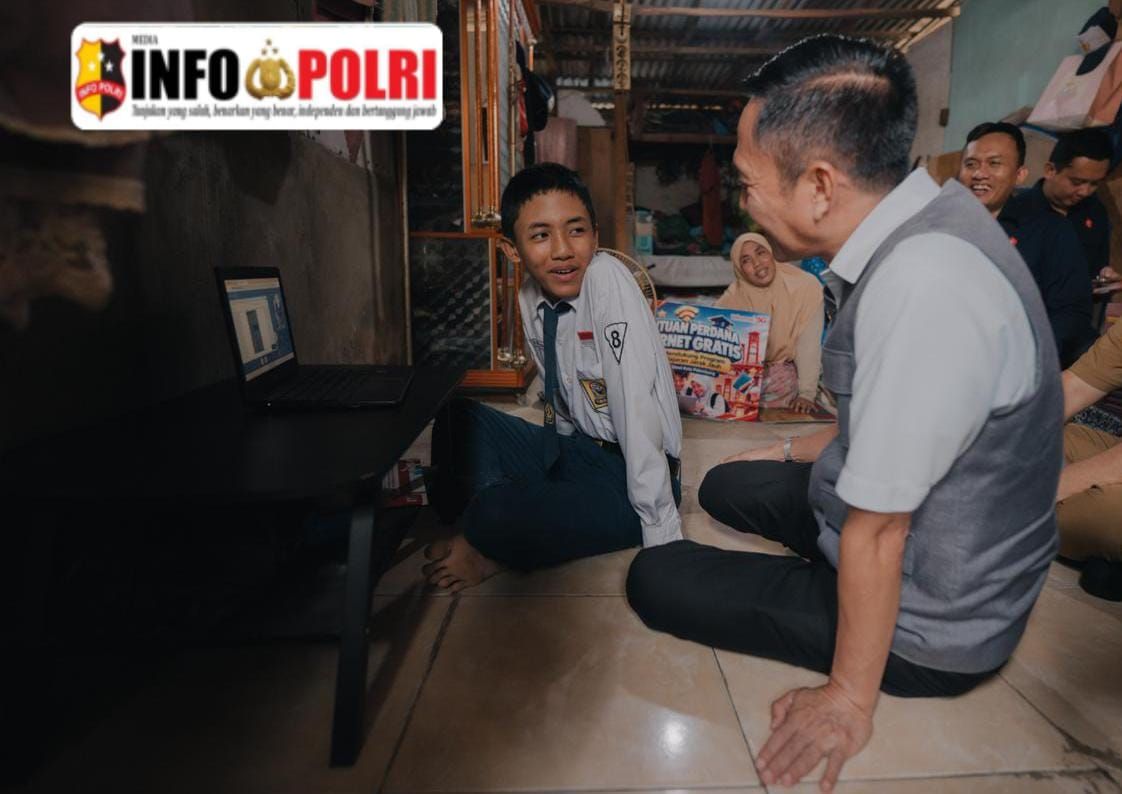 4.000 Anak Palembang Terima Bantuan Laptop, Ratu Dewa Siapkan Anggaran untuk 7.000 Anak Lainnya