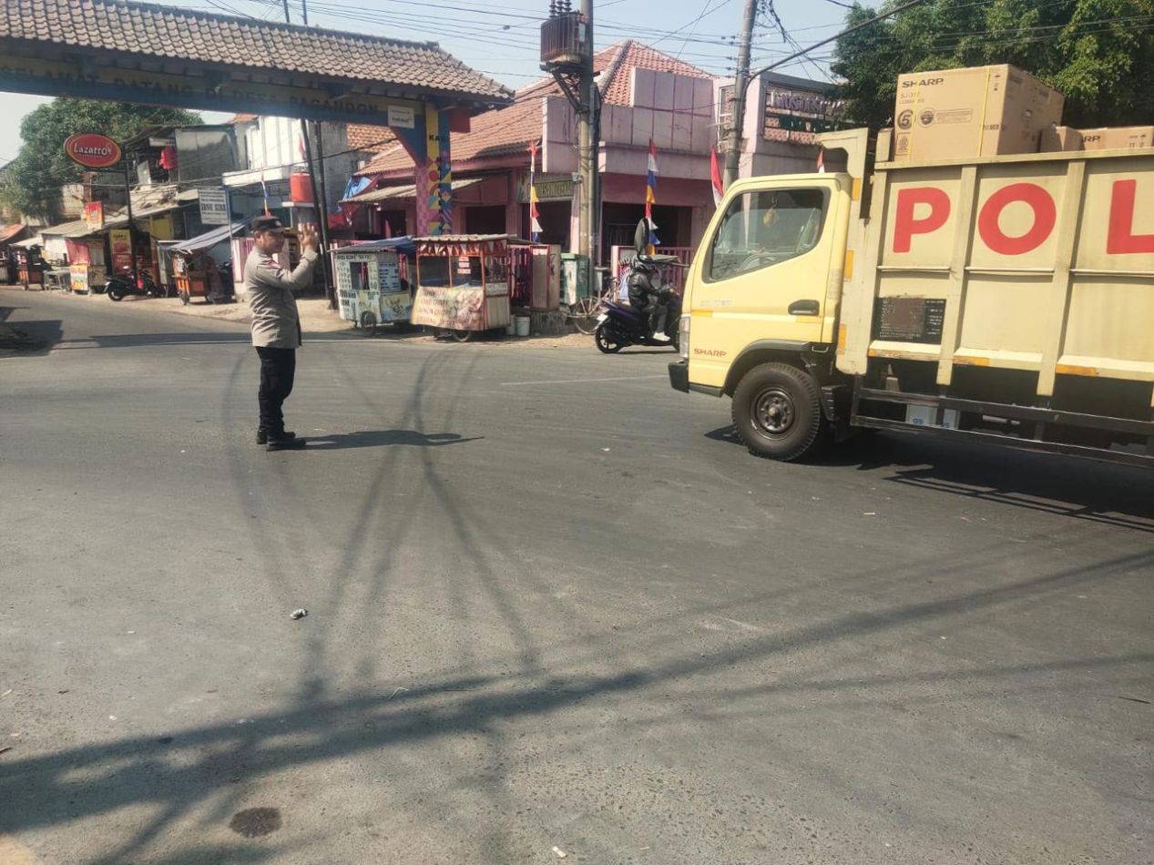 Bantu Kelancaran Arus Pagi, Polsek Kadipaten Tempatkan Personel di Lokasi Strategis