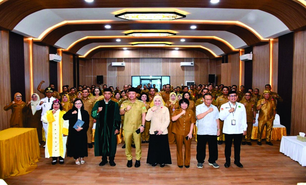 Birokrasi Barsel Disegarkan! Bupati Lantik Puluhan Pejabat Administrator dan Pengawas