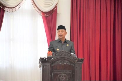Bupati Barsel Sampaikan Pengantar 2 Buah Ranperda di Rapat Paripurna ke-8 DPRD Barsel