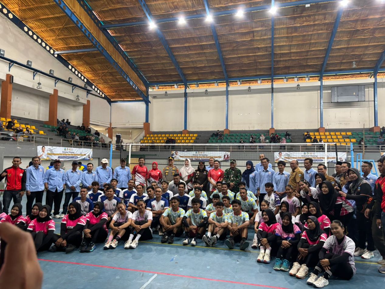 Bupati Garut Tekankan Semangat Sportivitas dan Kebersamaan Lewat Liga Desa Bola Voli Indoor 2026