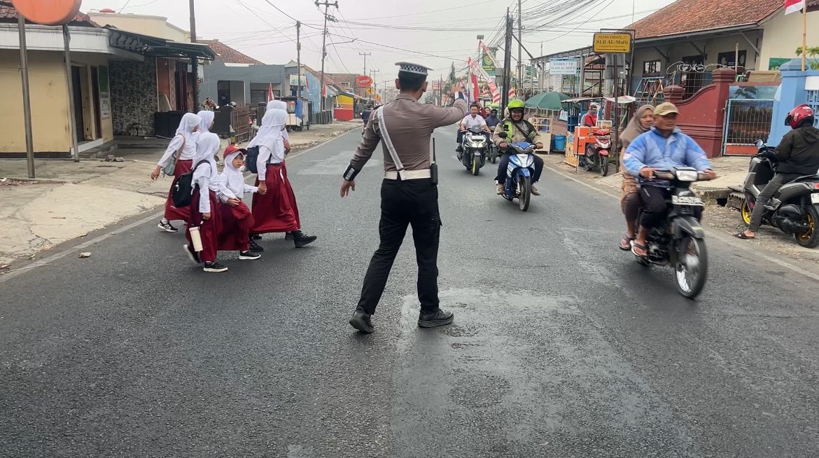 Gatur Pagi Satlantas Polsek Cikijing, Hadir untuk Keselamatan Masyarakat