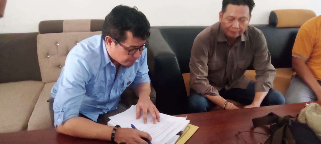 Jalan Nafkah Warga Desa  Nihan di KM 23 Muara Teweh  Puruk Cahu Ditutup Lagi, Kades Dawin Geram ,  Mau Kemana Masyarakat Cari Makan?.