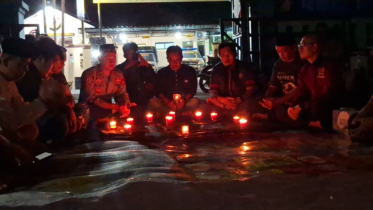 Jurnalis, TNI-Polri dan Seniman Majalengka Gelar Doa untuk 8 Korban Hilang di Anak Krakatau