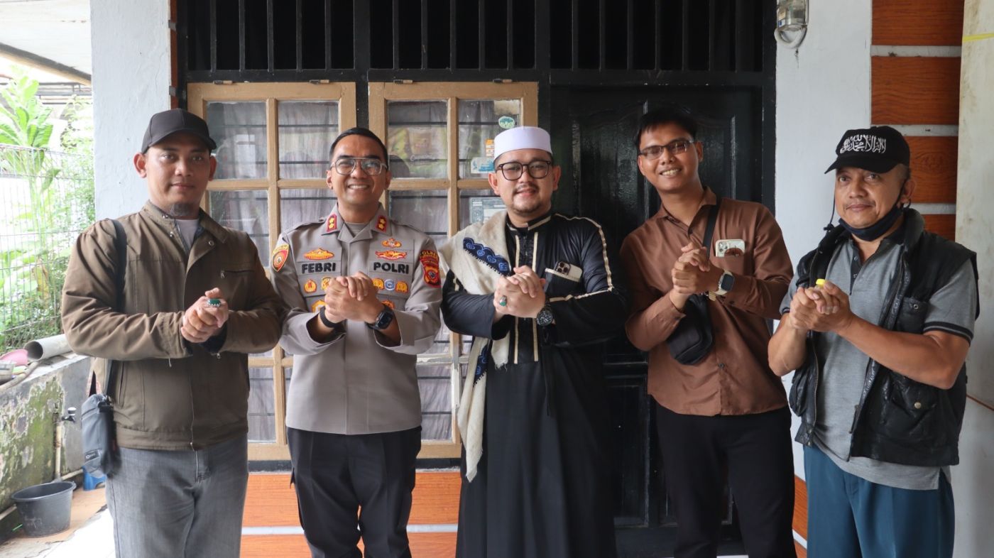 Kapolres Purwakarta Kedepankan Pendekatan Humanis Saat Amankan Aksi Aliansi Masyarakat