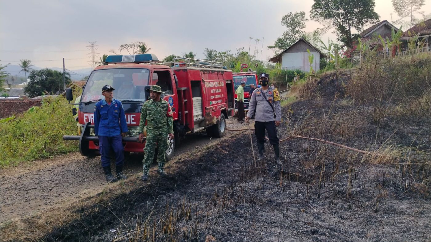 Kebakaran Lahan 1,5 Hektare di Kota Banjar Berhasil Dipadamkan, Tidak Ada Korban Jiwa