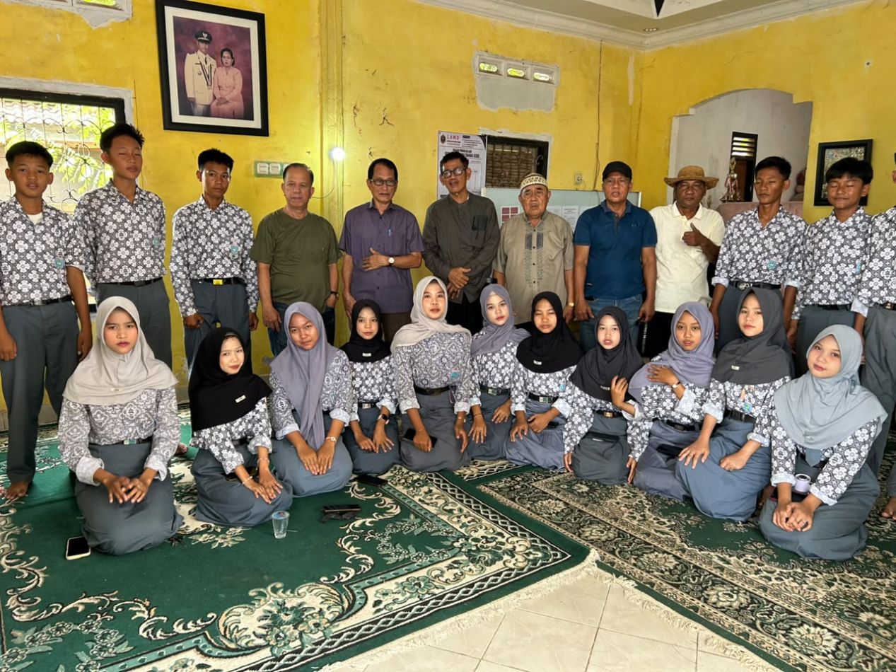 LAMD Pedamaran Ajak Pelajar Lestarikan Bahasa Penasak dan Adat Istiadat