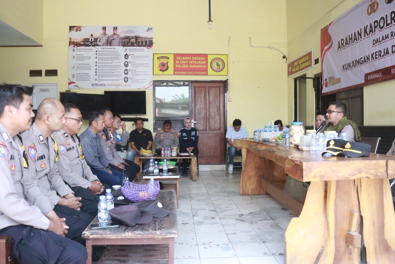 Mantapkan Kesiapan Pelayanan dan Kondusifitas, Kapolres Majalengka Kunker ke Polsek Sukahaji, Rajagaluh, dan Sindangwangi
