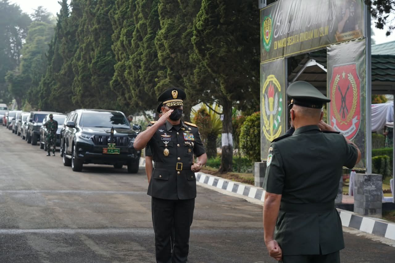 Pangdam III/Siliwangi Tutup Pendidikan dan Lantik 1.452 Prajurit Dikmata Infanteri Gelombang II TA 2026