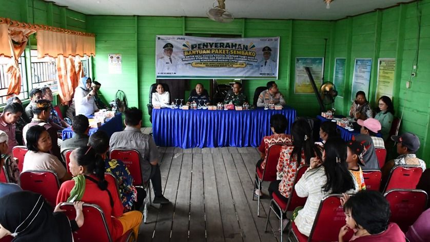 Pemkab Barsel Salurkan Bantuan Pangan untuk Warga Rentan Pangan dan Anak Berisiko Stunting