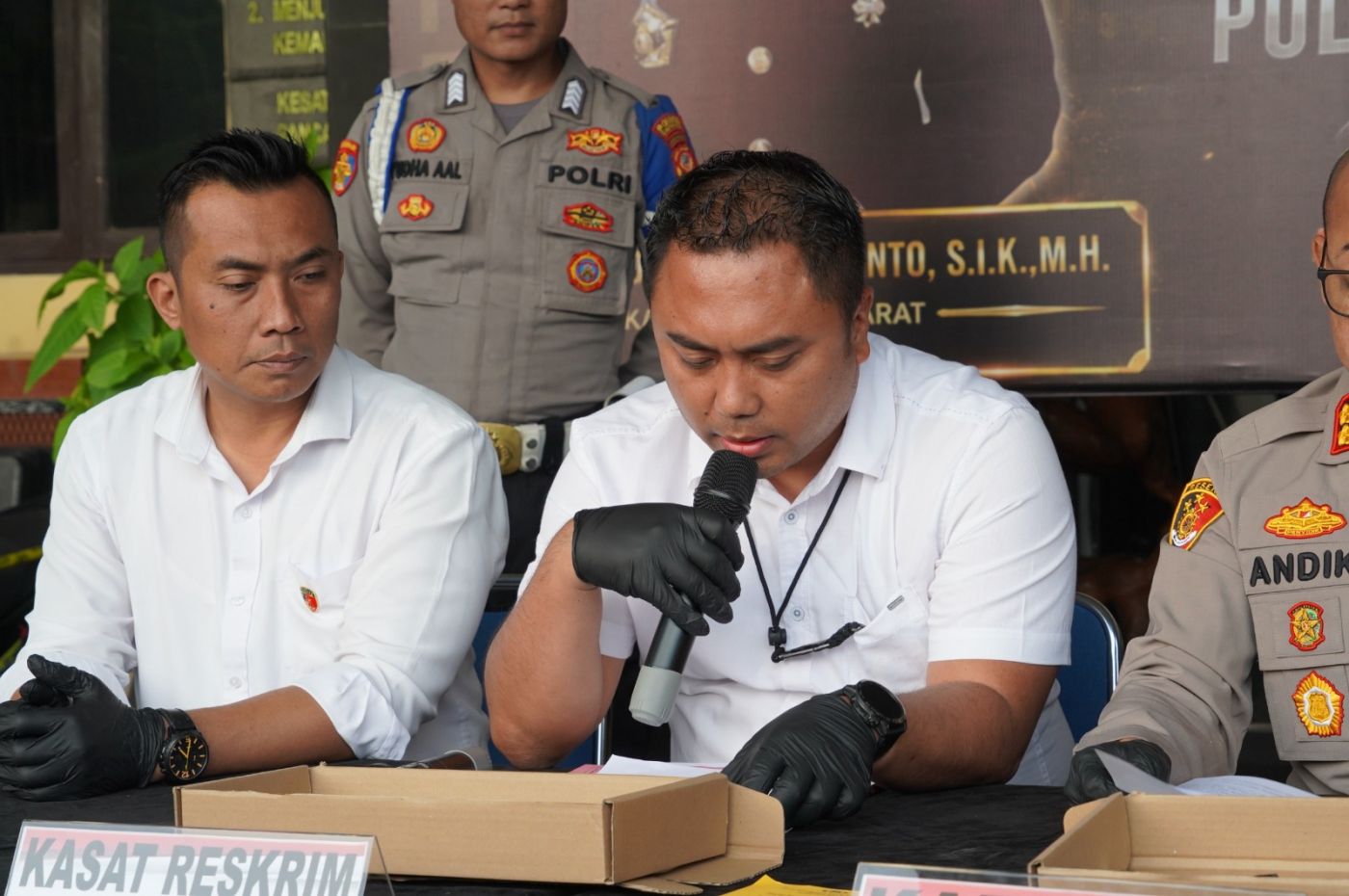 POLRES TASIKMALAYA KOTA UNGKAP DUGAAN TINDAK PIDANA PENCURIAN KENDARAAN RODA DUA, LIMA TERSANGKA DIAMANKAN
