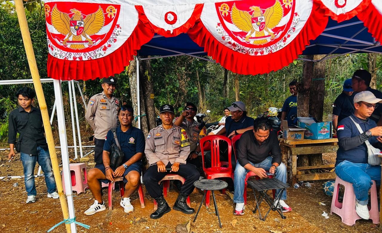 Polri Hadir di Final Sepak Bola HUT ke-81 RI, Polsek Campaka Ajak Warga Jaga Sportivitas dan Persatuan