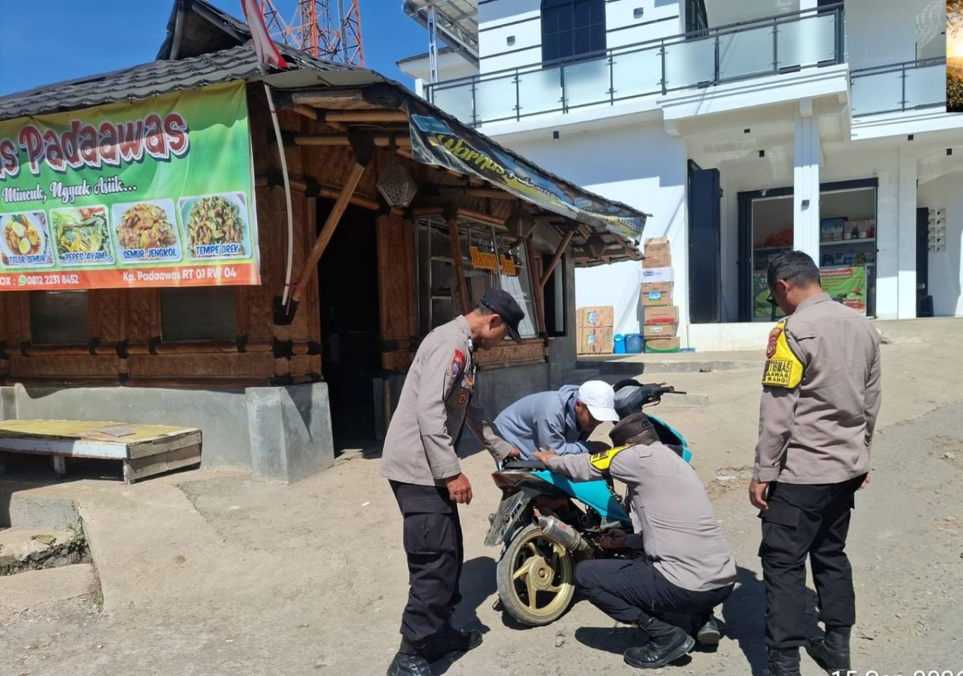 Polsek Pasirwangi Tertibkan Knalpot Brong, 13 Knalpot Bising Diamankan