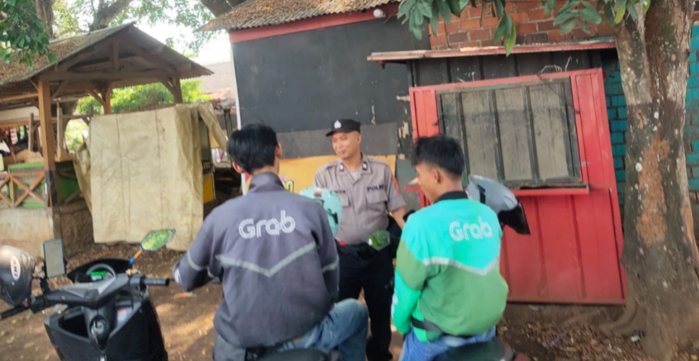 Sambangi Pengemudi Ojol, Polsek Plered Ingatkan Keselamatan dan Waspada Pesanan Mencurigakan
