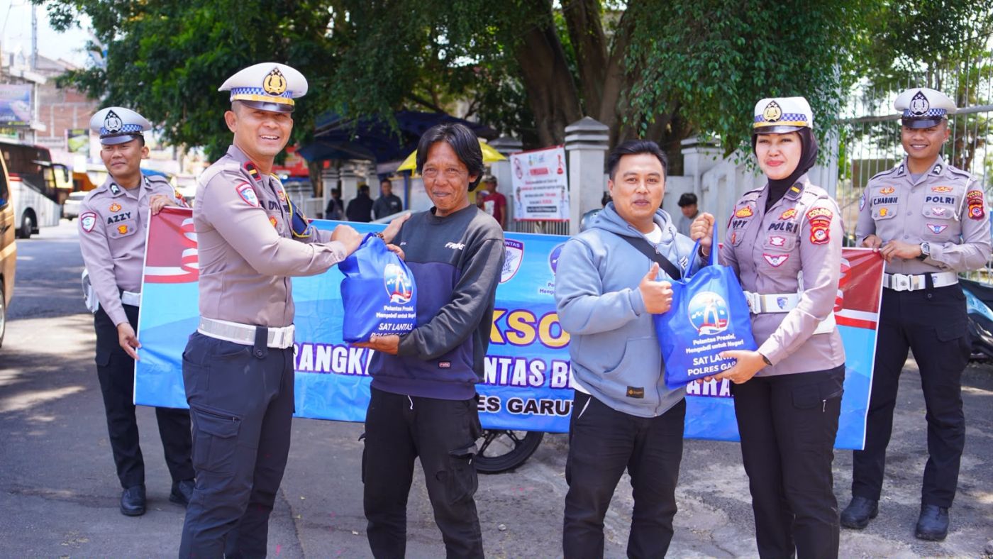 Semarak HUT Lalu Lintas Bhayangkara ke-71, Satlantas Polres Garut Hadir Berbagi dan Mengabdi untuk Masyarakat