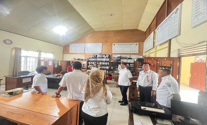 Usai Libur Lebaran, Wabup Barsel Sidak Sejumlah Dinas, Kehadiran ASN Nyaris 100%